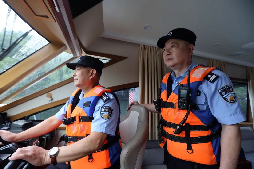 突然被杭州警方截停!船老大蒙了,原来是...... 突然被杭州警方截停!船老大蒙了,原来是......