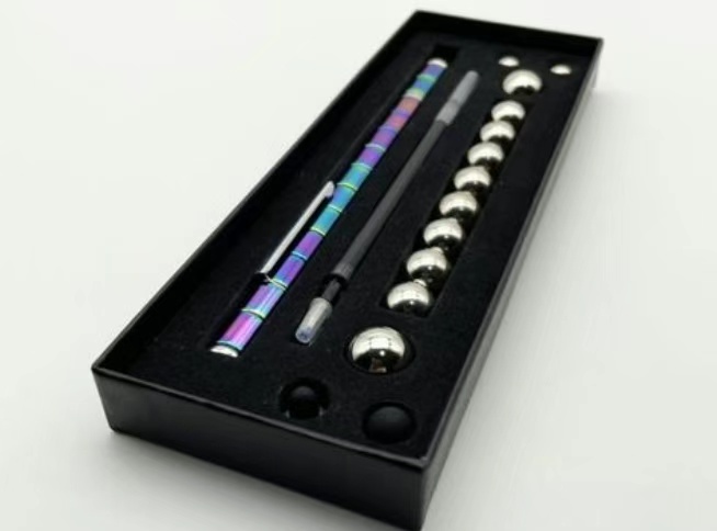 啪啪圈中的铁丝突然扎进女童右眼 家长快避雷这些玩具