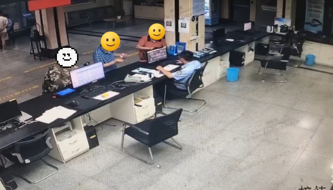 3万元“不翼而飞” 监控还原真相 3万元“不翼而飞” 监控还原真相