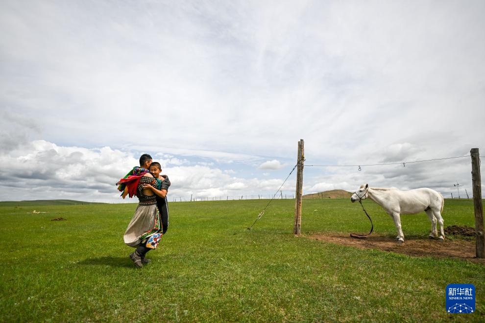 图片故事丨一起搏克吧!爸爸 图片故事丨一起搏克吧!爸爸