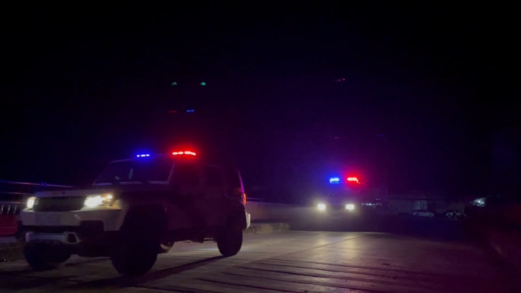 598张!铺满地!广西边境查获一批走私鳄鱼皮 598张!铺满地!广西边境查获一批走私鳄鱼皮