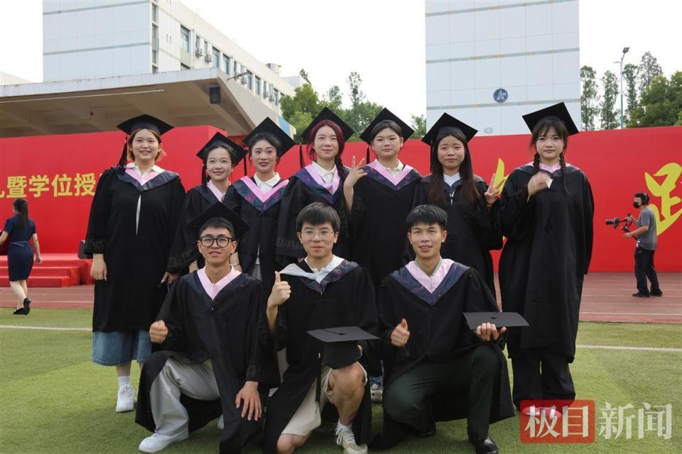 青春要趁早！湖北一高校连续16年清晨7点半举行毕业典礼