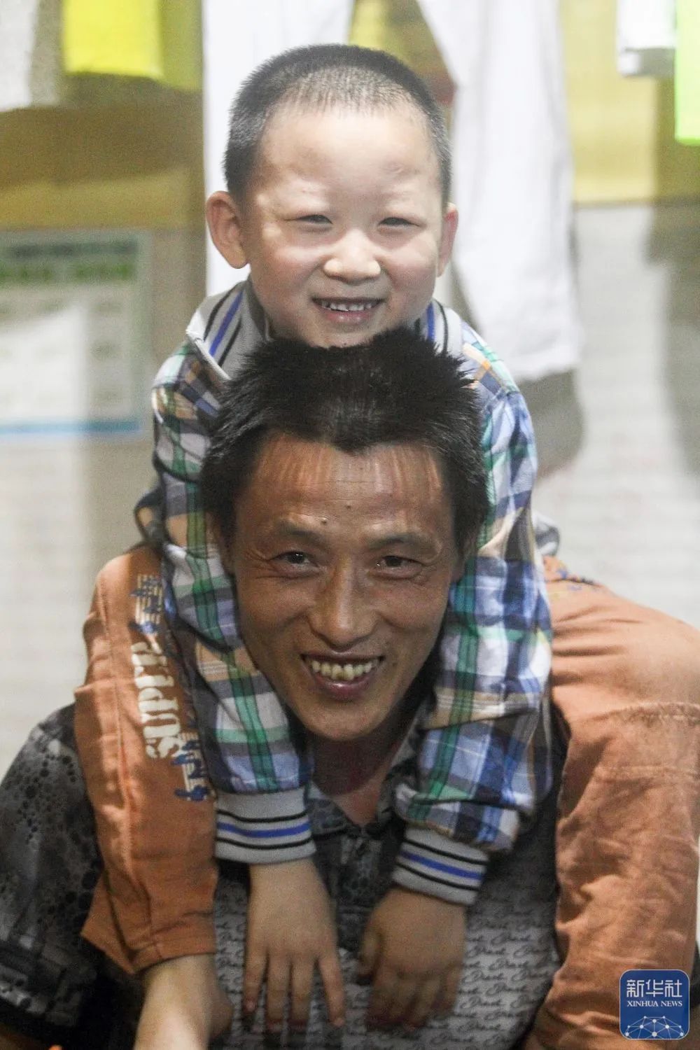 “棒棒”父亲,收到礼物了! “棒棒”父亲,收到礼物了!