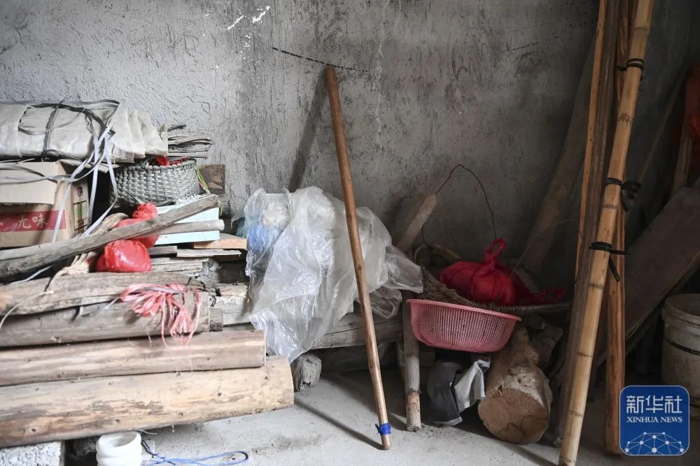 紧急辟谣!@扁担女孩刘燕,不是本人! 紧急辟谣!@扁担女孩刘燕,不是本人!