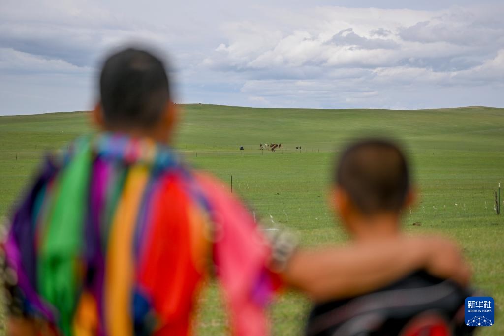 图片故事丨一起搏克吧!爸爸 图片故事丨一起搏克吧!爸爸