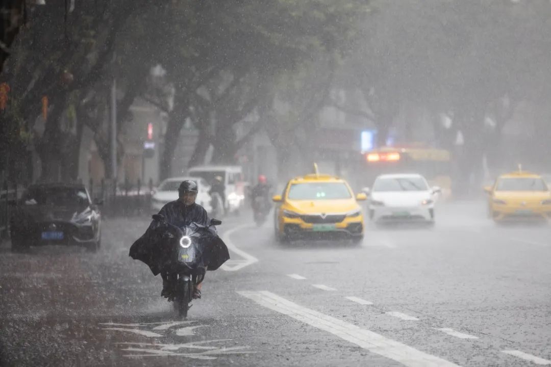 台风“蝴蝶”远离，但广东的雨减不了一点！未来还是雨雨雨