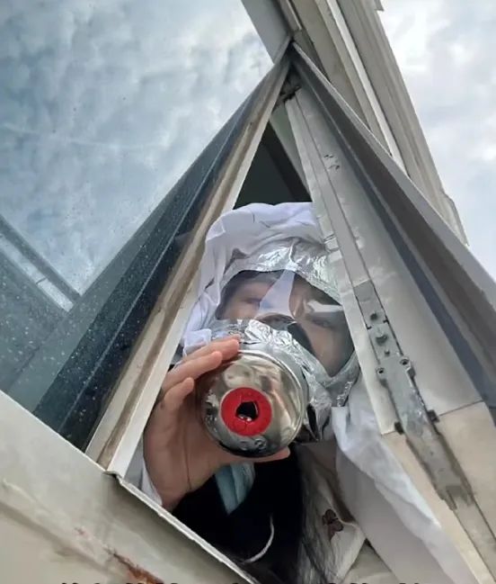 高层酒店起火，亲历者讲述自救逃生经验，这5点很关键！