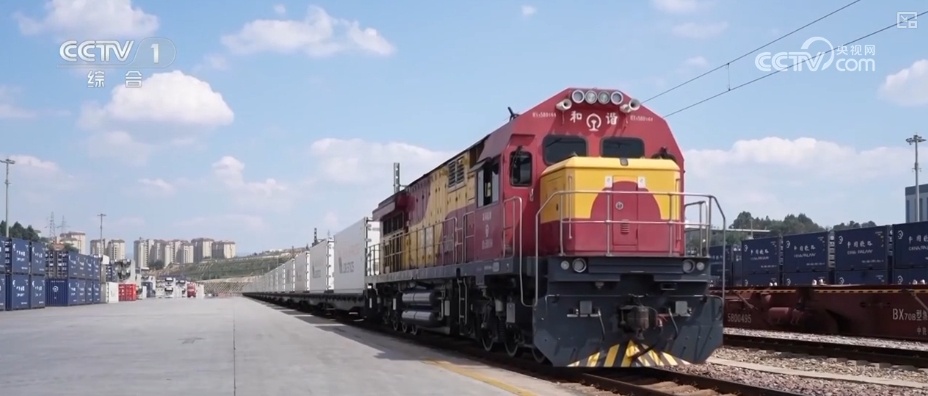 冷链物流迈入“高速时代” 消费者感受瓜果“才下枝头就上舌头”极致体验 冷链物流迈入“高速时代” 消费者感受瓜果“才下枝头就上舌头”极致体验