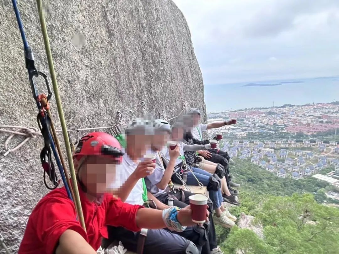 风景名胜区岩壁竟成“咖啡座”!私钉岩钉毁山体,检察公益诉讼亮剑 风景名胜区岩壁竟成“咖啡座”!私钉岩钉毁山体,检察公益诉讼亮剑