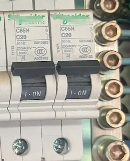 关键时刻能救命的 2 个小东西，快看看你家有没有！