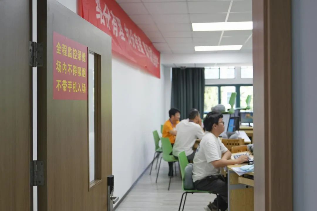 直击浙江高考阅卷现场!195万余份试卷这样打分→ 直击浙江高考阅卷现场!195万余份试卷这样打分→