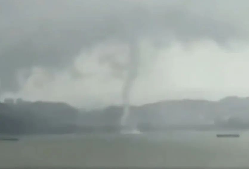 暴雨将临!台风“蝴蝶”走后,深圳继续泼水模式! 暴雨将临!台风“蝴蝶”走后,深圳继续泼水模式!