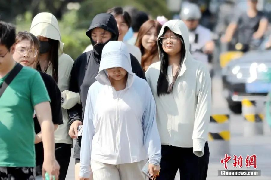 穿了防晒衣还用涂防晒霜吗? 穿了防晒衣还用涂防晒霜吗?