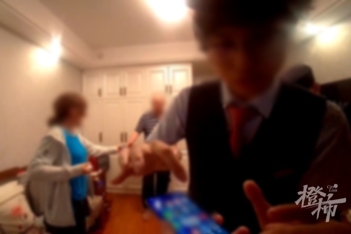 大妈7位数存款差点没了!收到这种短信速删 大妈7位数存款差点没了!收到这种短信速删