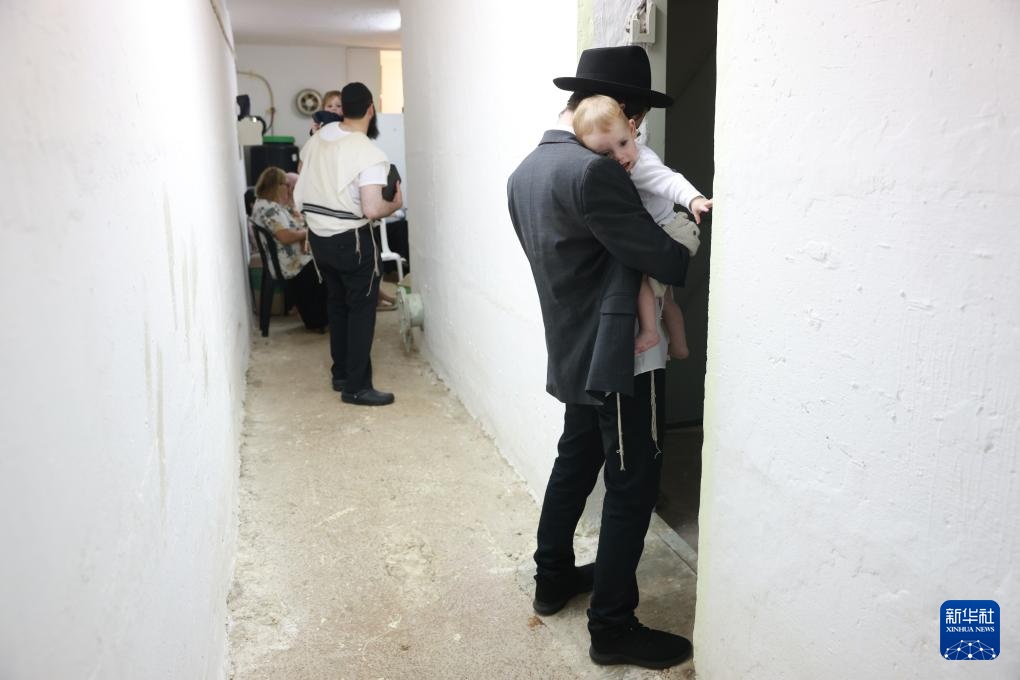 以色列媒体:伊朗新一轮导弹打击造成至少15人受伤 以色列媒体:伊朗新一轮导弹打击造成至少15人受伤