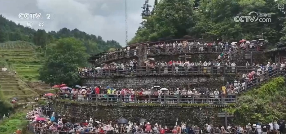 千年农耕文化尽显焕新魅力 民俗节庆点燃游客热情 撬动消费热潮 千年农耕文化尽显焕新魅力 民俗节庆点燃游客热情 撬动消费热潮