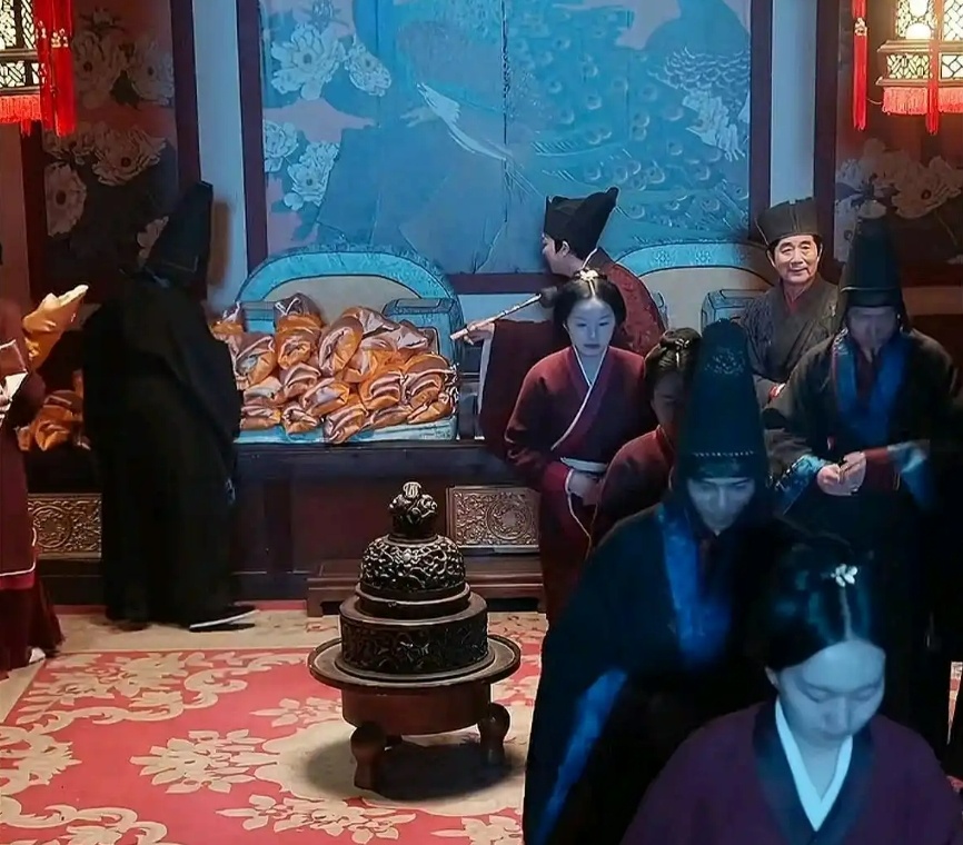 离谱!“一胎生99子”短剧紧急下架,导演怪编剧,男主演员怪经纪人…… 离谱!“一胎生99子”短剧紧急下架,导演怪编剧,男主演员怪经纪人……