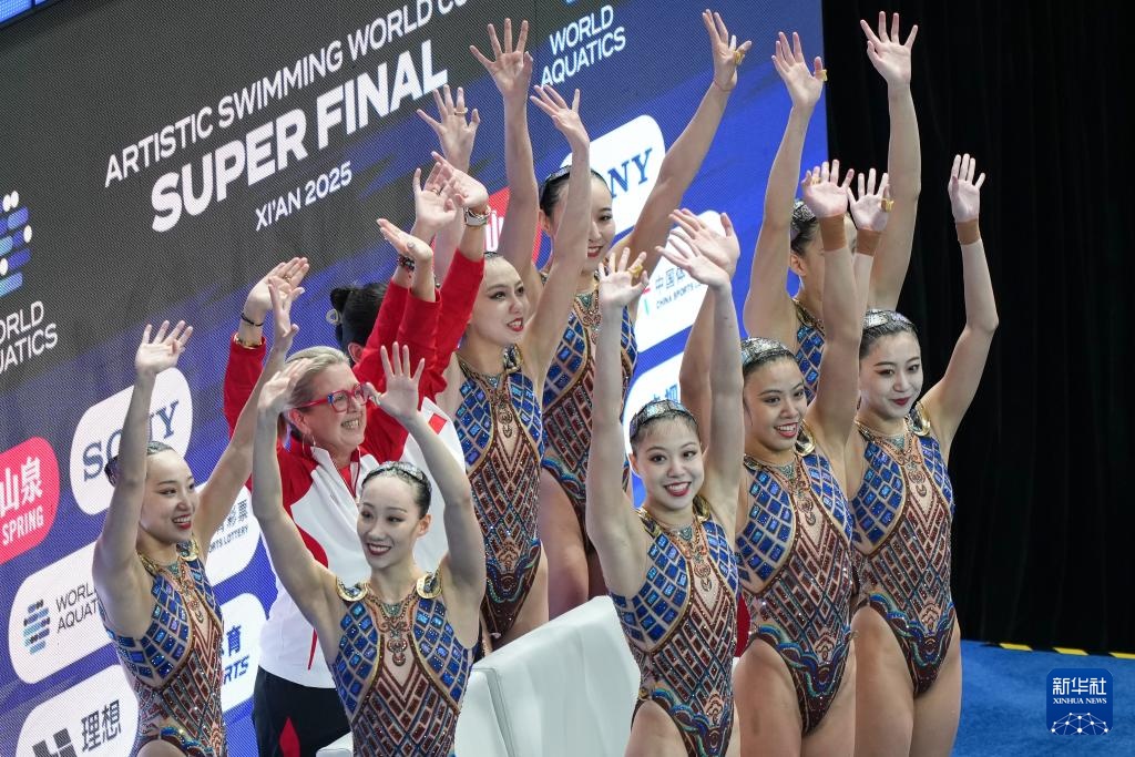 花样游泳世界杯总决赛:中国队夺得集体技巧自选冠军 花样游泳世界杯总决赛:中国队夺得集体技巧自选冠军