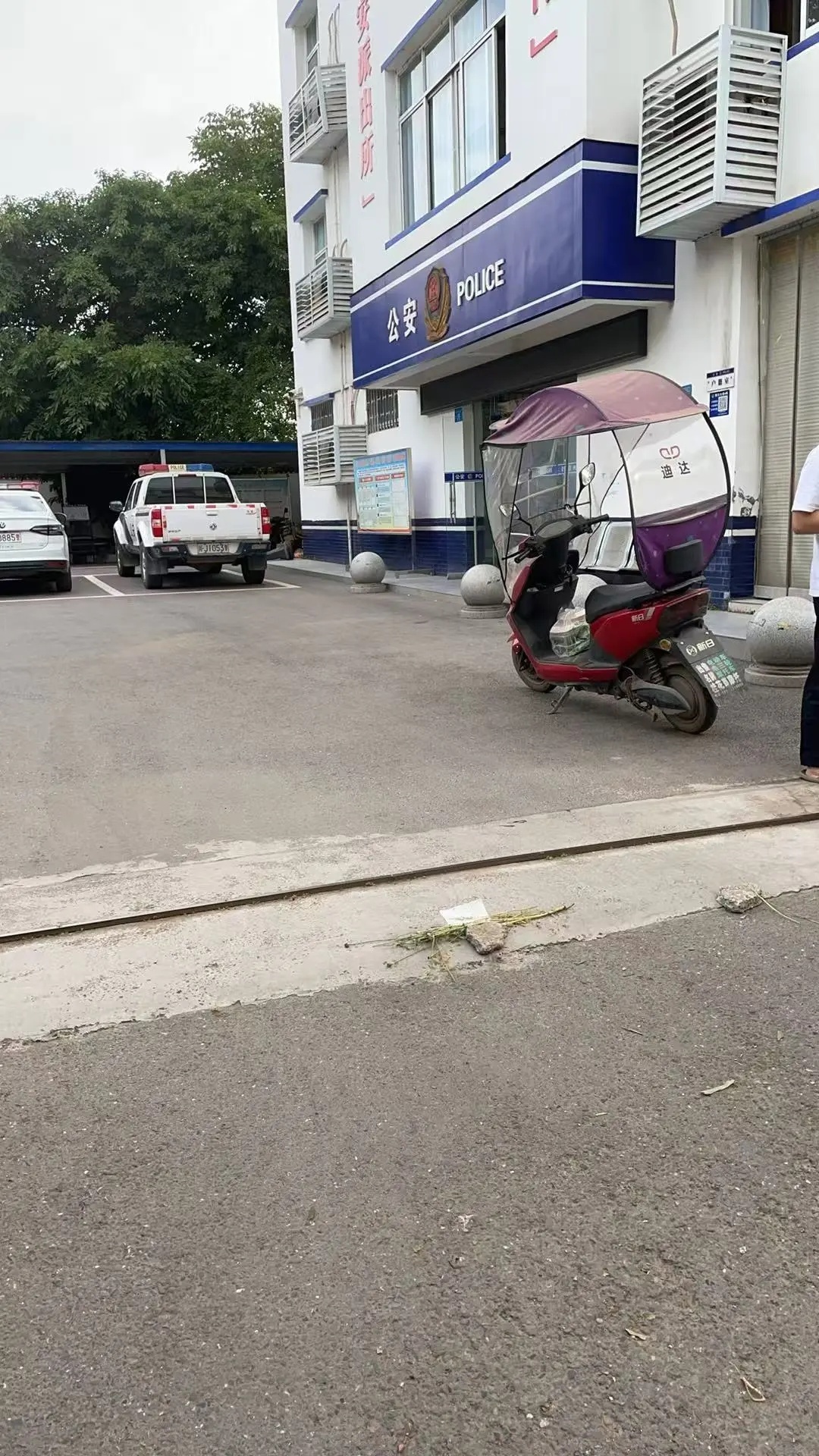 小孩哥稚笔写“举报信”,民警:盖章回信,公开表扬 小孩哥稚笔写“举报信”,民警:盖章回信,公开表扬