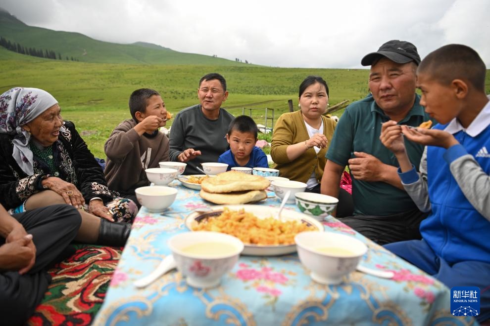 转场天山下 转场天山下