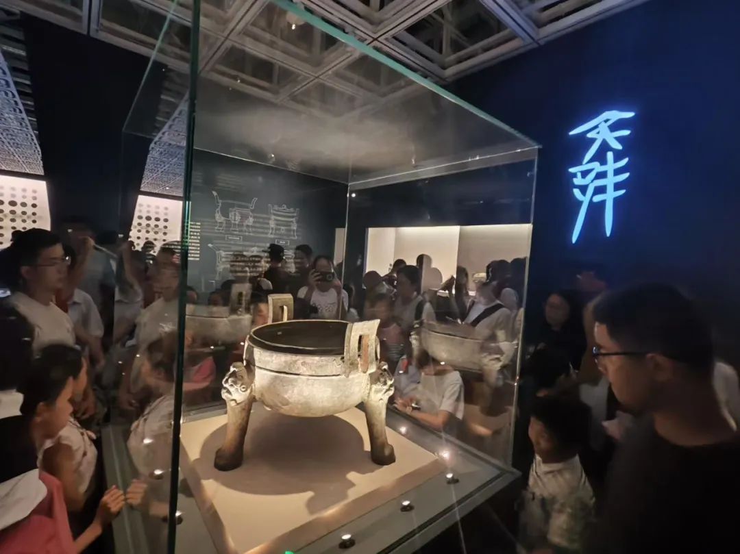 国宝重器！安徽楚文物“出差”到上海