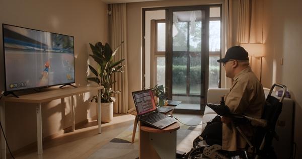 “硬币”和“头发丝” 意念赛车照进现实 “硬币”和“头发丝” 意念赛车照进现实