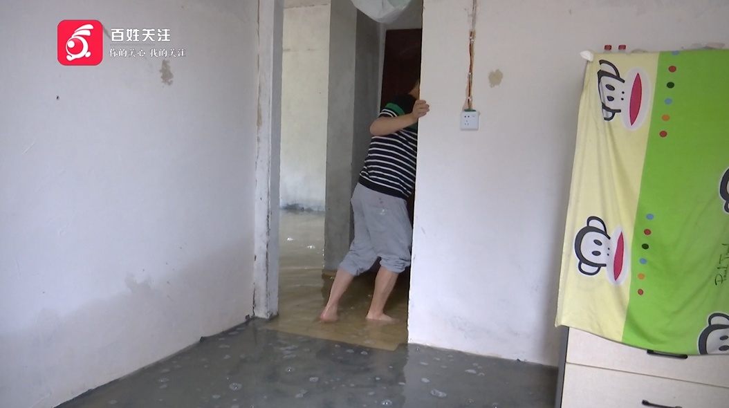 花一百多万买的新房，还没入住就遭粪水浸泡！大哥直呼太恼火