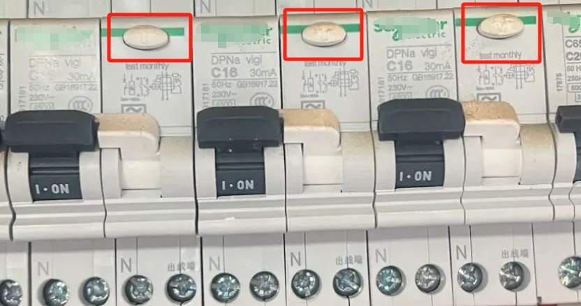 关键时刻能救命的 2 个小东西，快看看你家有没有！
