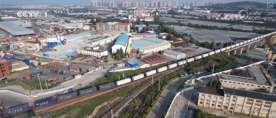 冷链物流迈入“高速时代” 消费者感受瓜果“才下枝头就上舌头”极致体验 冷链物流迈入“高速时代” 消费者感受瓜果“才下枝头就上舌头”极致体验