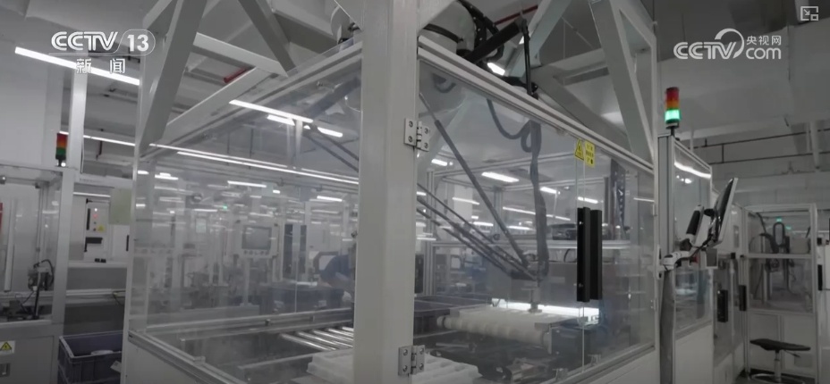 这些调整凸显“硬科技” 精准映射经济从“量”向“质”转型→ 这些调整凸显“硬科技” 精准映射经济从“量”向“质”转型→