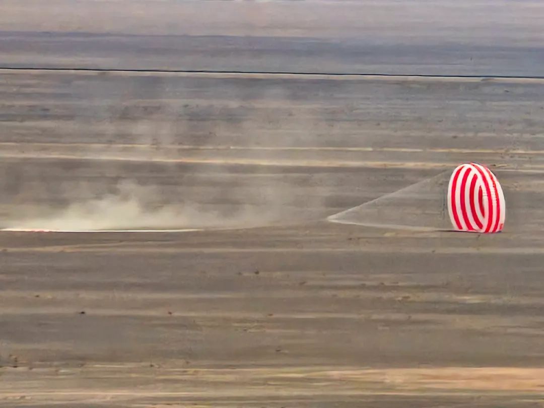 我国新一代载人飞船“梦舟”零高度逃逸飞行试验取得圆满成功 我国新一代载人飞船“梦舟”零高度逃逸飞行试验取得圆满成功