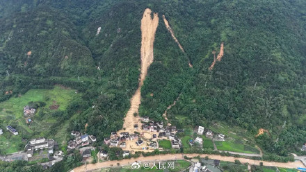 0点巡查她救下57人 0点巡查她救下57人