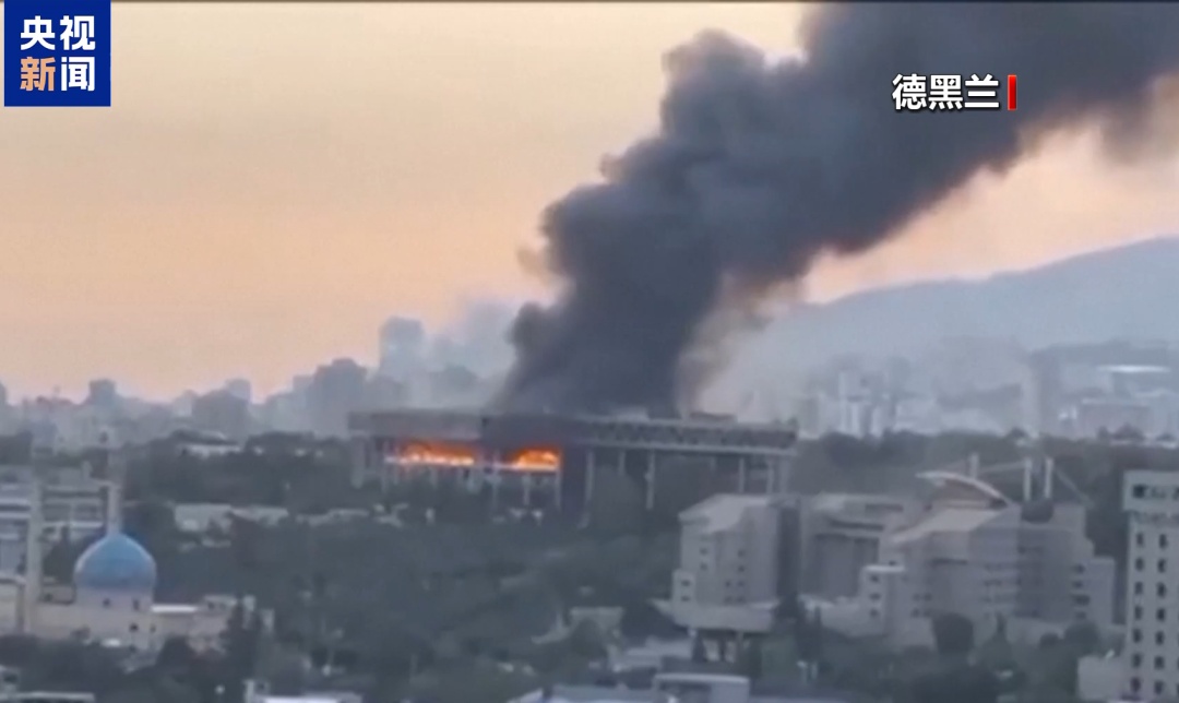 伊朗大量民众排队离境 伊朗大量民众排队离境