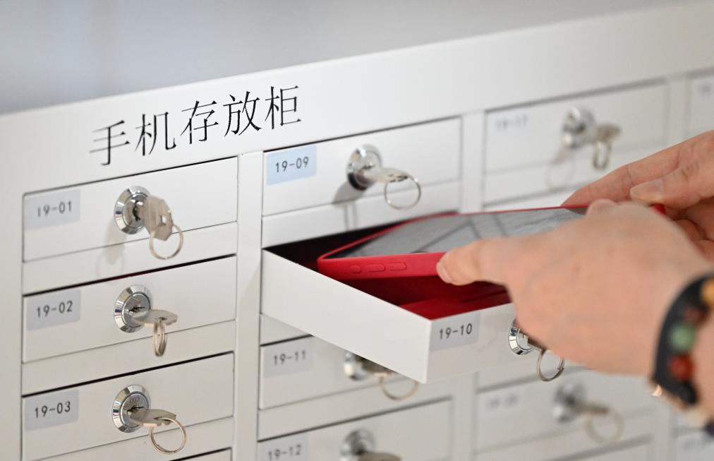 探访高考评卷现场：让每一分有理有据