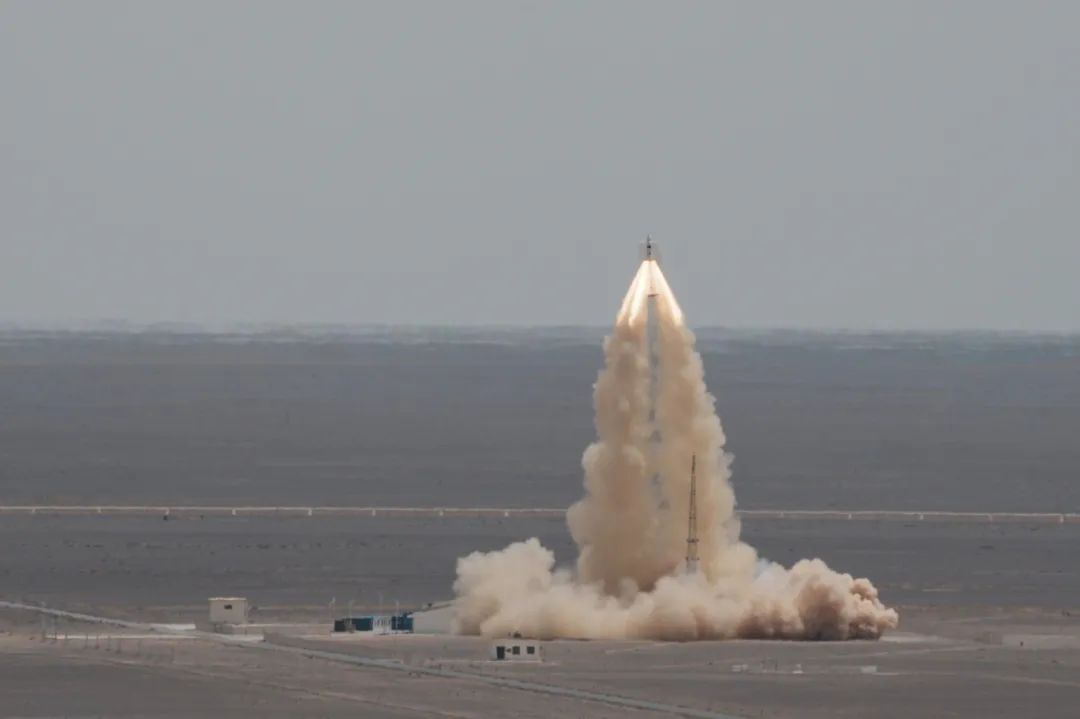 我国新一代载人飞船“梦舟”零高度逃逸飞行试验取得圆满成功 我国新一代载人飞船“梦舟”零高度逃逸飞行试验取得圆满成功