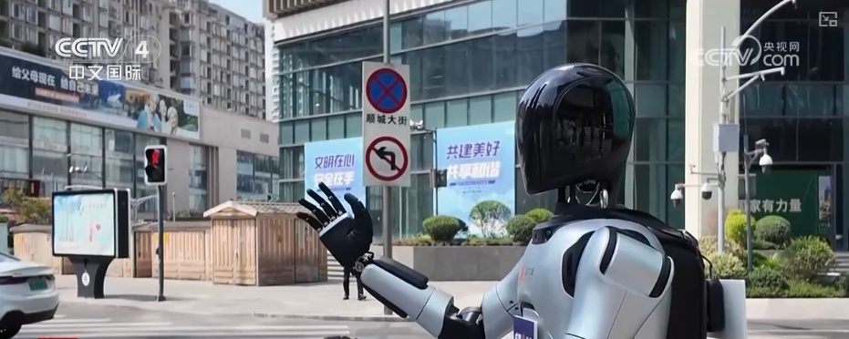 从“小突破”到“大布局” 人形机器人展示场景朝向“实用化工具”加速跑 从“小突破”到“大布局” 人形机器人展示场景朝向“实用化工具”加速跑