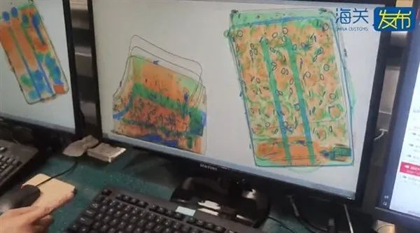 2人带144个Labubu玩偶入境被查!盒子塞满行李箱 2人带144个Labubu玩偶入境被查!盒子塞满行李箱