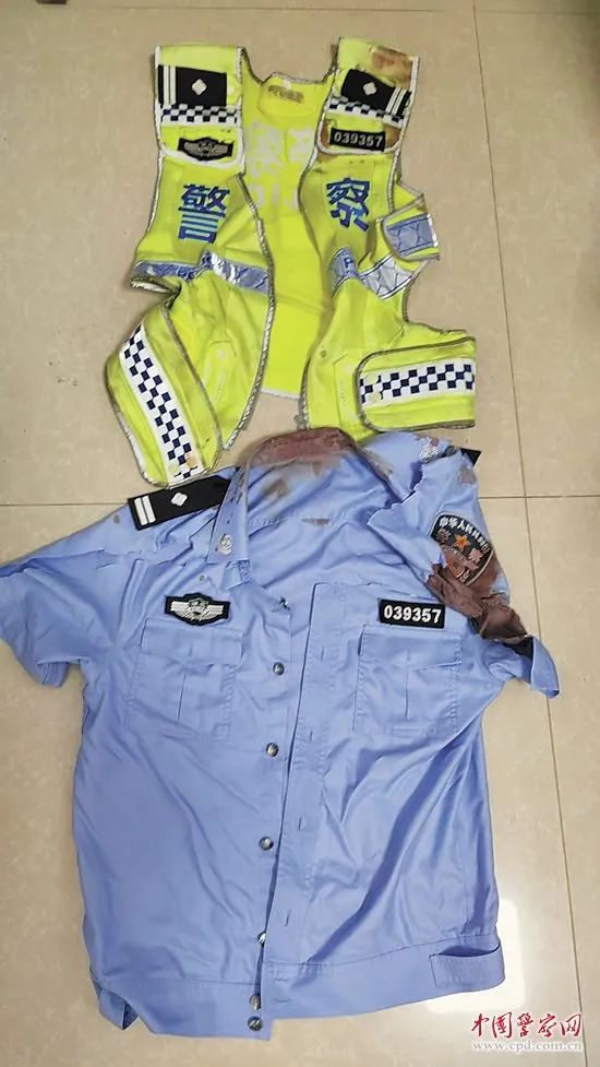 被醉驾车顶行交警昏迷12天后牺牲 被醉驾车顶行交警昏迷12天后牺牲