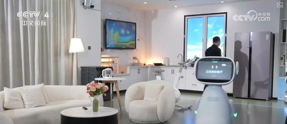 从“小突破”到“大布局” 人形机器人展示场景朝向“实用化工具”加速跑 从“小突破”到“大布局” 人形机器人展示场景朝向“实用化工具”加速跑