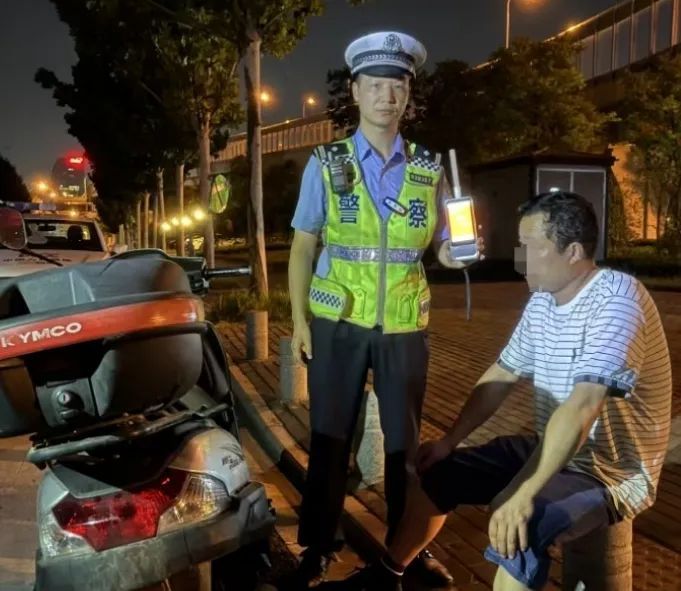 痛别！交警蒋仲超受伤昏迷12天后因公牺牲