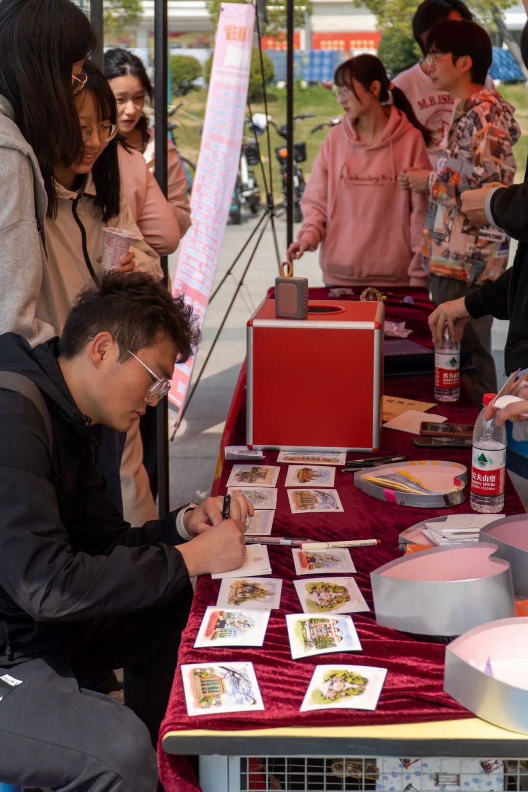 马云龙,大三时确诊白血病!今年,“以优异成绩毕业”→ 马云龙,大三时确诊白血病!今年,“以优异成绩毕业”→