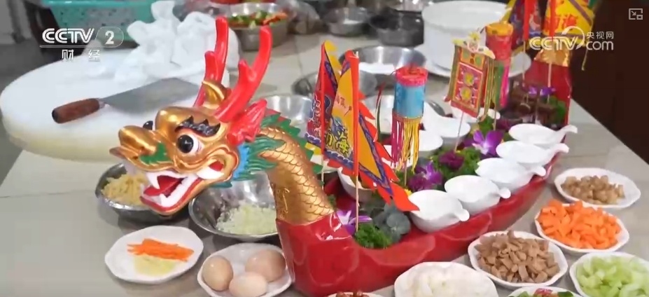 古老习俗“活”起来、“避暑+探险”“火”起来 暑期文旅热力全开 古老习俗“活”起来、“避暑+探险”“火”起来 暑期文旅热力全开