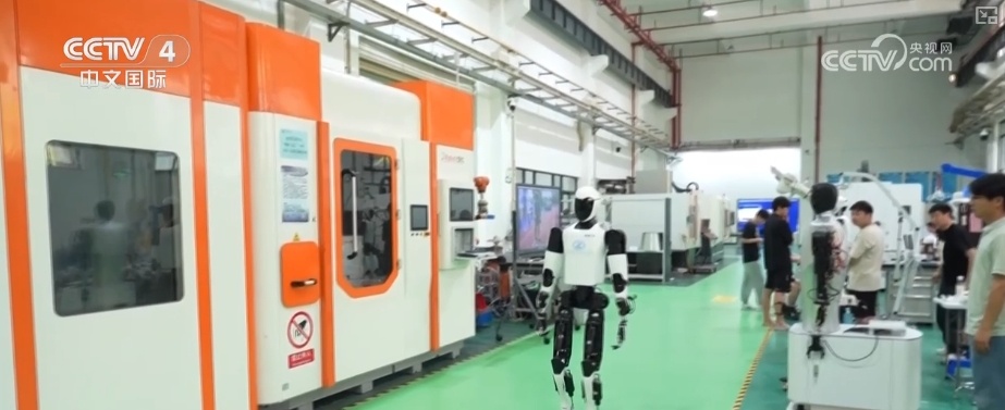 从“小突破”到“大布局” 人形机器人展示场景朝向“实用化工具”加速跑 从“小突破”到“大布局” 人形机器人展示场景朝向“实用化工具”加速跑