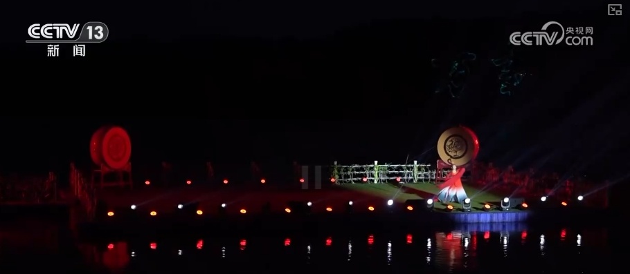 “八小时外”消费火热 夏日经济“夜动力”撬动消费“夜”态新引擎 “八小时外”消费火热 夏日经济“夜动力”撬动消费“夜”态新引擎