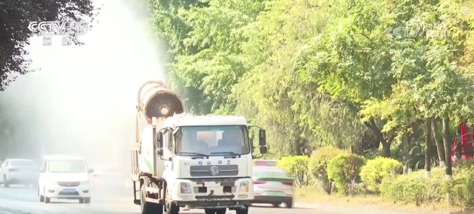 打造“新就业群体”友好镇街 多样化“防暑套餐”服务应对高温“烤”验 打造“新就业群体”友好镇街 多样化“防暑套餐”服务应对高温“烤”验