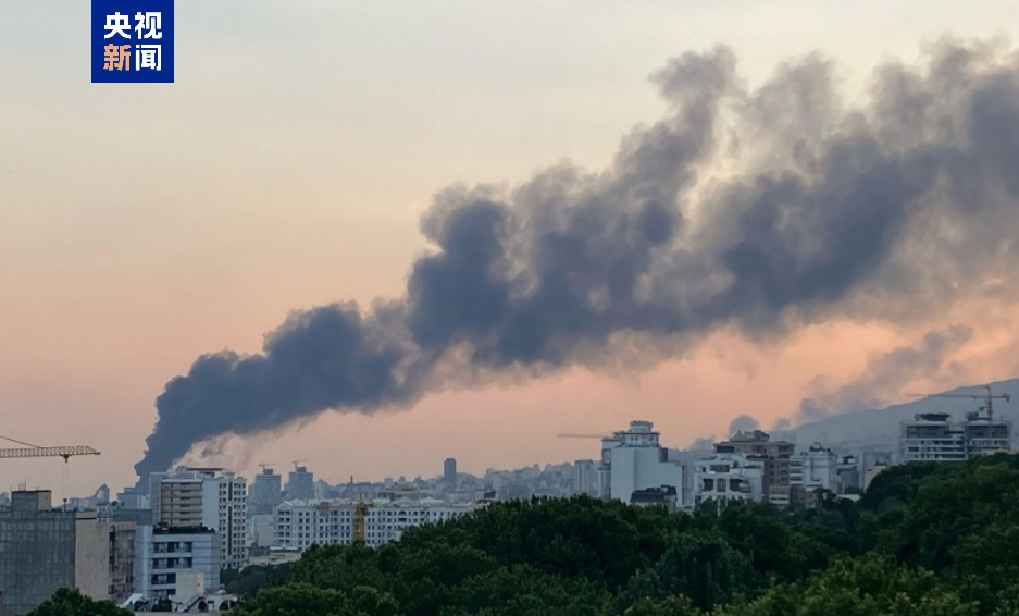 伊朗国家电视台直播时遭空袭,一名员工身亡 伊朗国家电视台直播时遭空袭,一名员工身亡