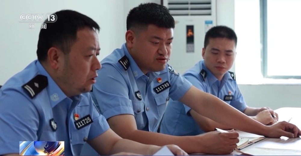 百元车费只为送口锅?司机机智拦截 结局大快人心 百元车费只为送口锅?司机机智拦截 结局大快人心