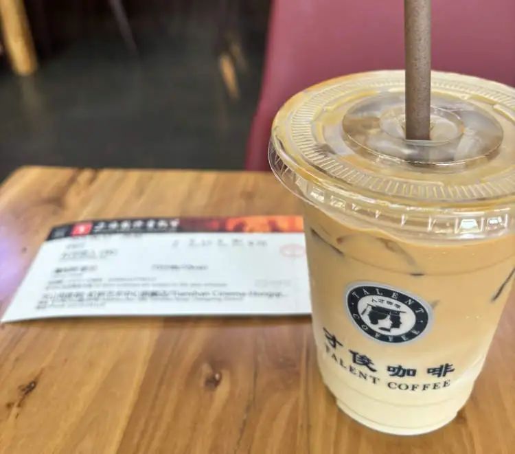 免费吃面、咖啡7折……上海有人每天都来吃！凭电影票就有优惠，别忘了用哦