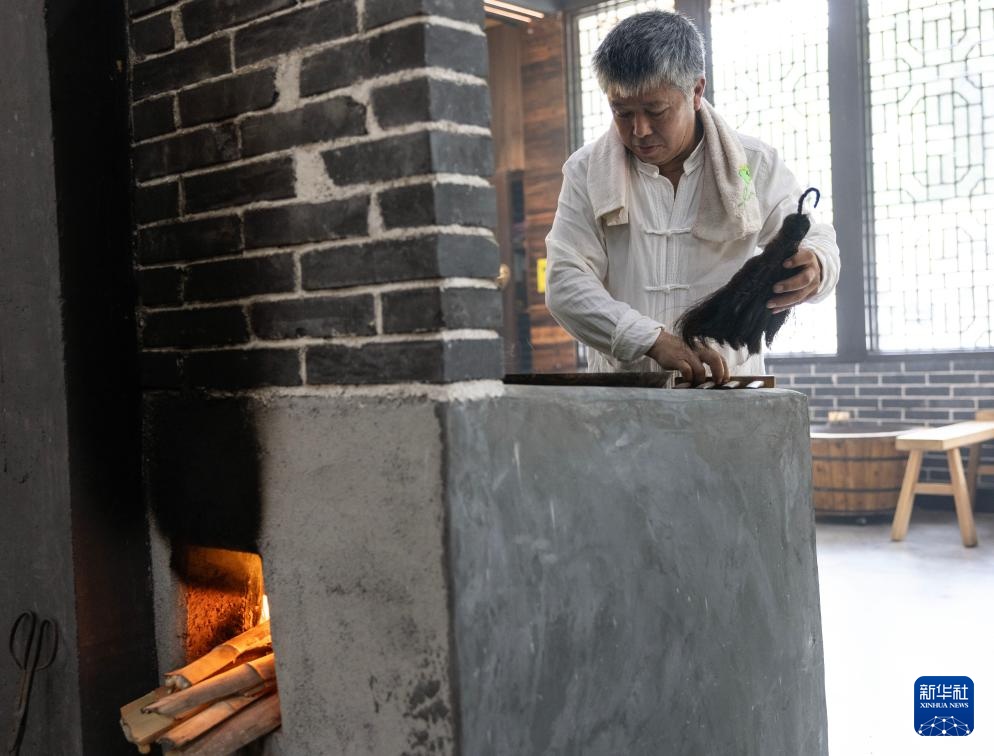 湖南桂东:夏茶采制忙 湖南桂东:夏茶采制忙