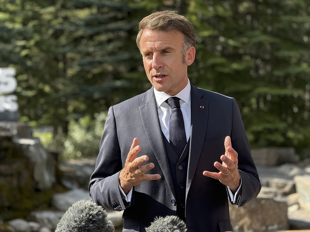 法国总统对可能导致伊朗政权更迭的军事行动表示反对 法国总统对可能导致伊朗政权更迭的军事行动表示反对